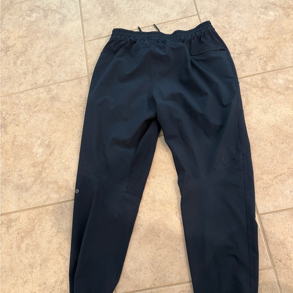 Lululemon Men’s Navy Joggers